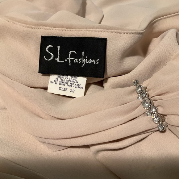 S .L .Fashions chiffon dress - Picture 5 of 6